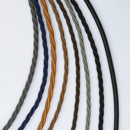 Multi-color twisted braided fabric electrical cables for lamps and lighting fixtures