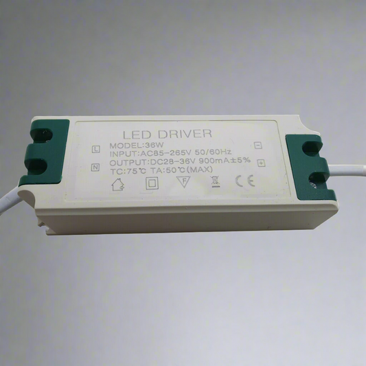 Fuente de alimentación con conector CC de alta potencia de 36 W y 900 mA ~1063