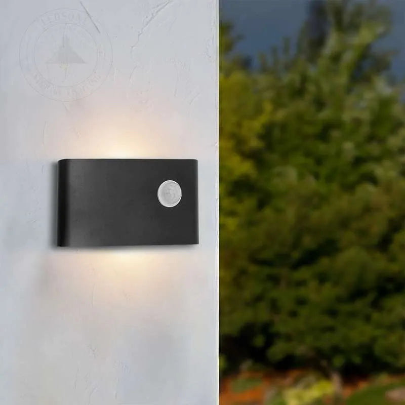 Outdoor Wall Lights