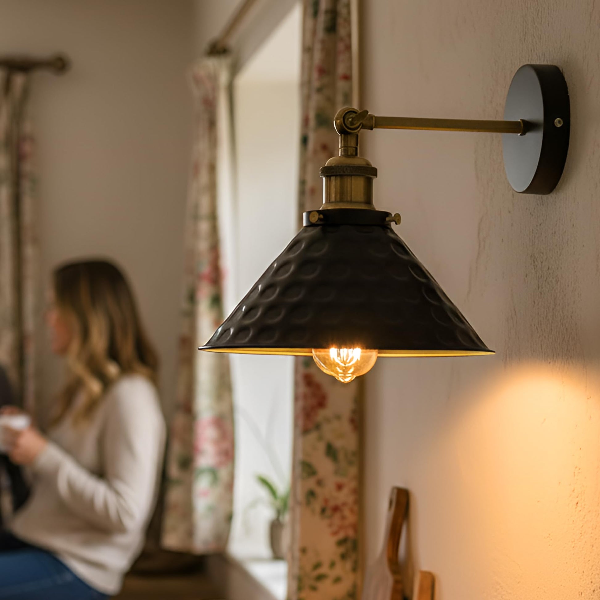 wall lighting indoor cafe