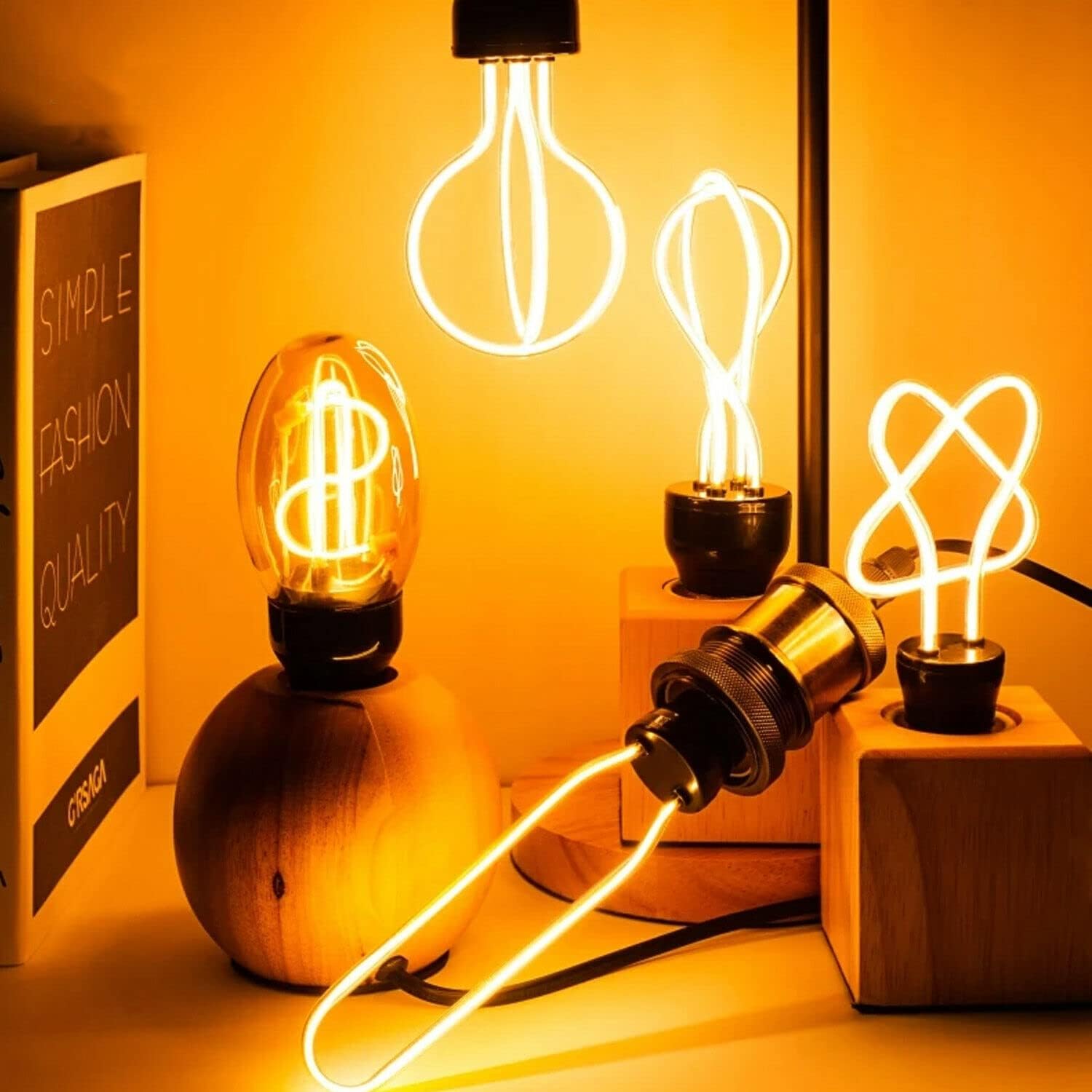 Vintage decorative E27 LED filament bulb with a heart-shaped filament vintage neon bulb LED filament light E27 screw bulb decorative night light vintage sign light 4W filament bulb style bulb