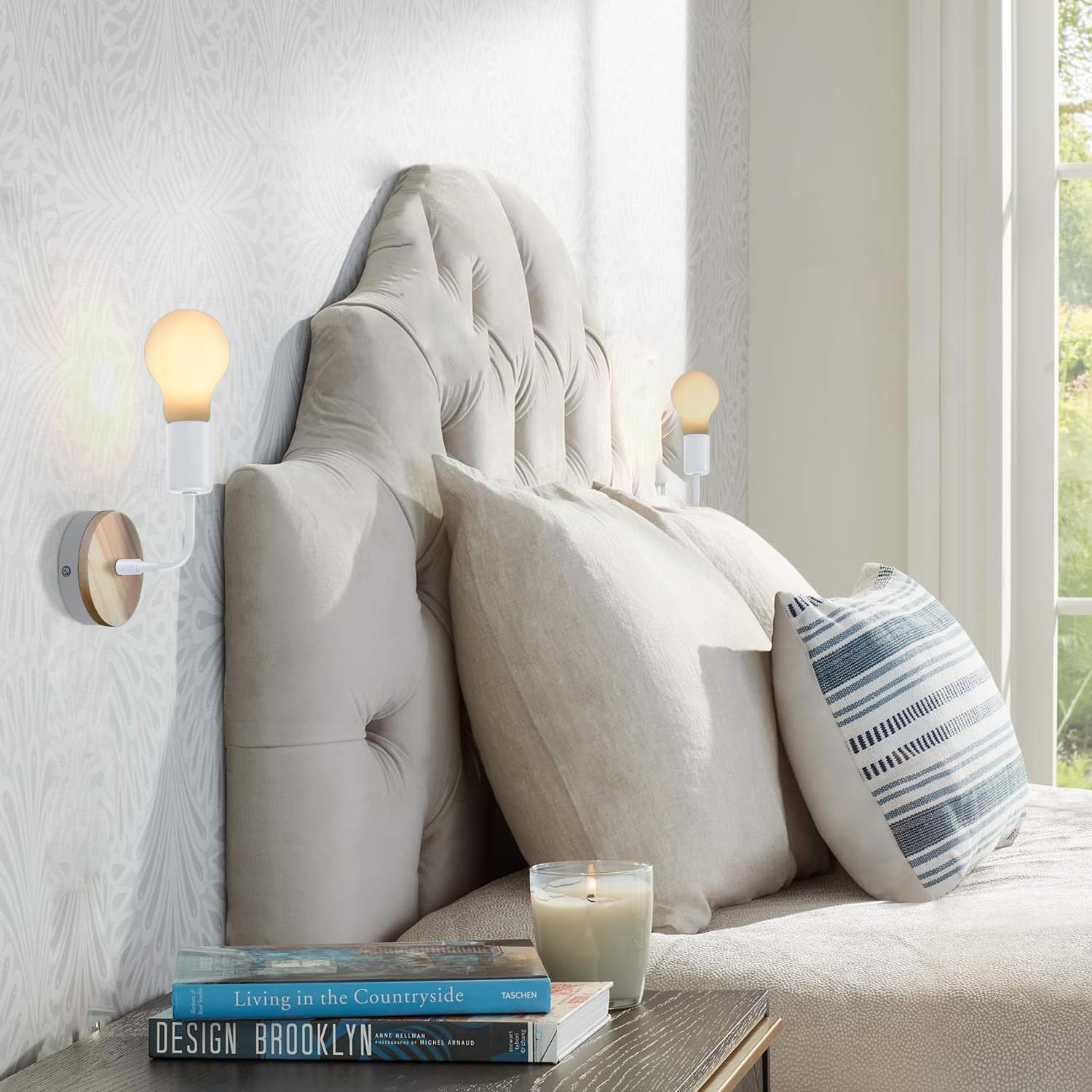 wall-mounted lighting fixture 