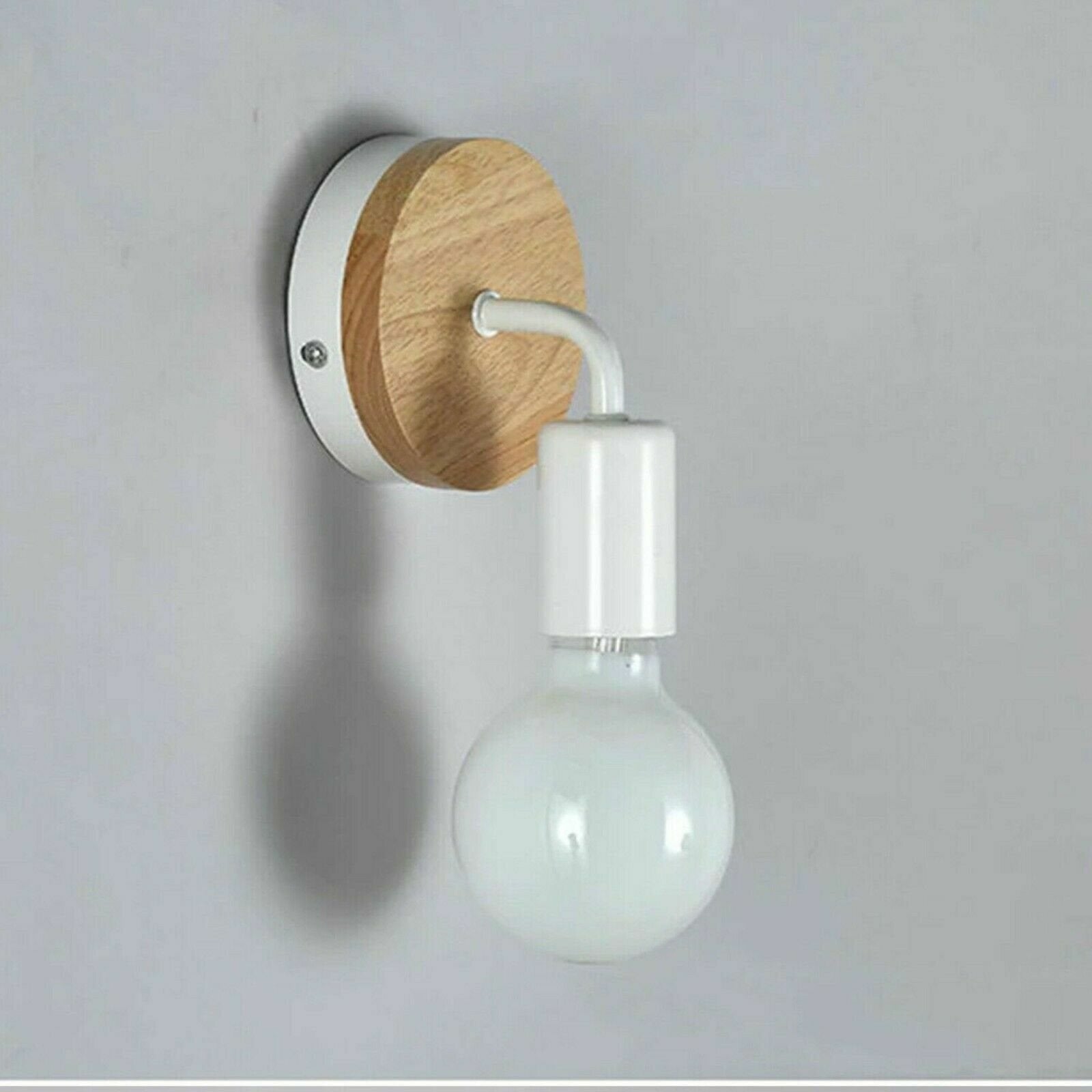 wall-mounted lighting fixture 