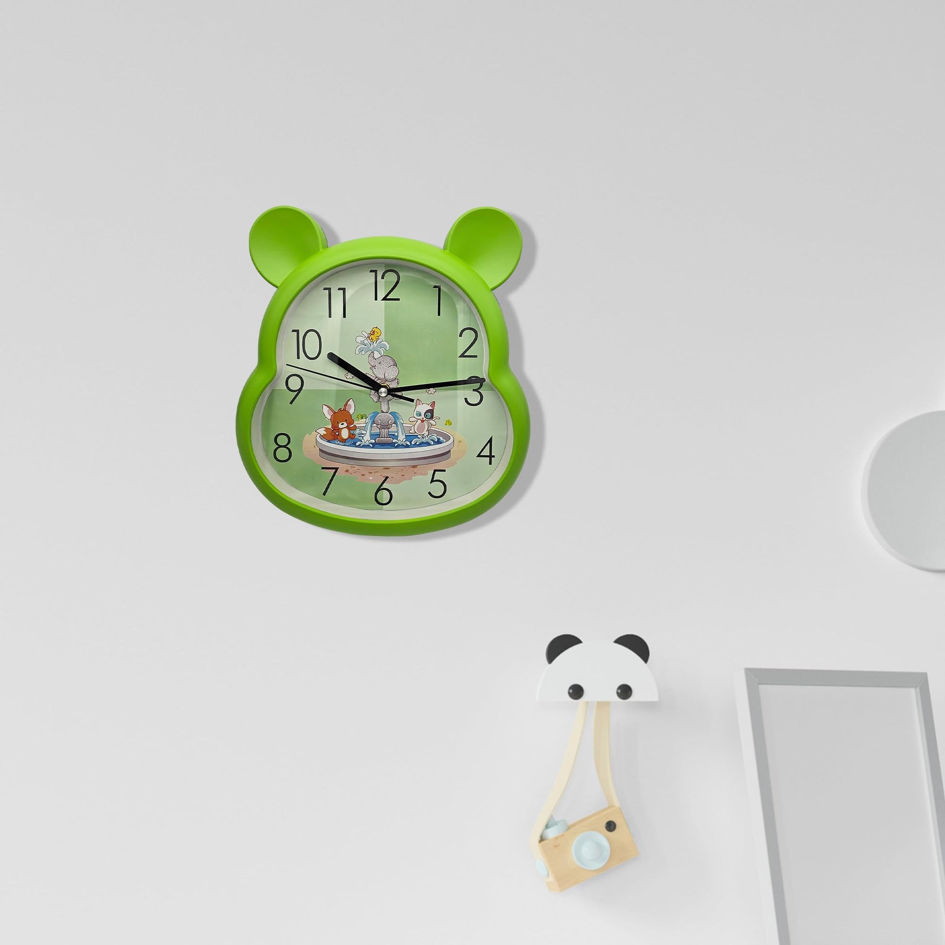 light green non-ticking wall clock, green quartz clock for kids room, 35 cm round wall clock light green, battery powered silent children's clock, large numbers round clock green